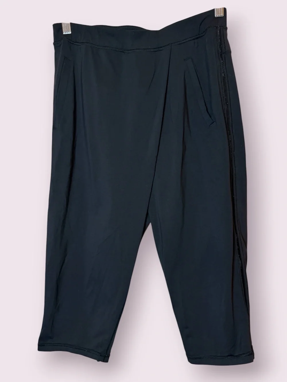 Lululemon Retreat Yogi Crop Wrap Front Workout Pants Black Size 4